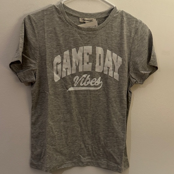 Francesca's Collections Heather Gray Game Day Tee - Picture 1 of 5